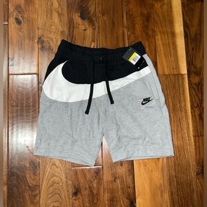 NIKE SWOOSH FLEECE SHORTS SIZE S NWT